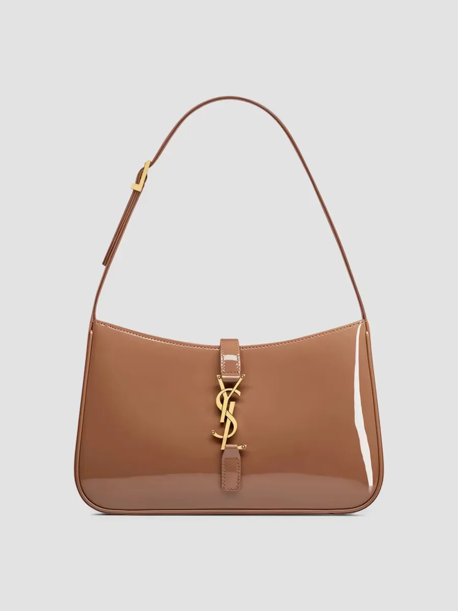 Le 5 à 7 Shoulder Bag in Patent Leather by Saint Laurent