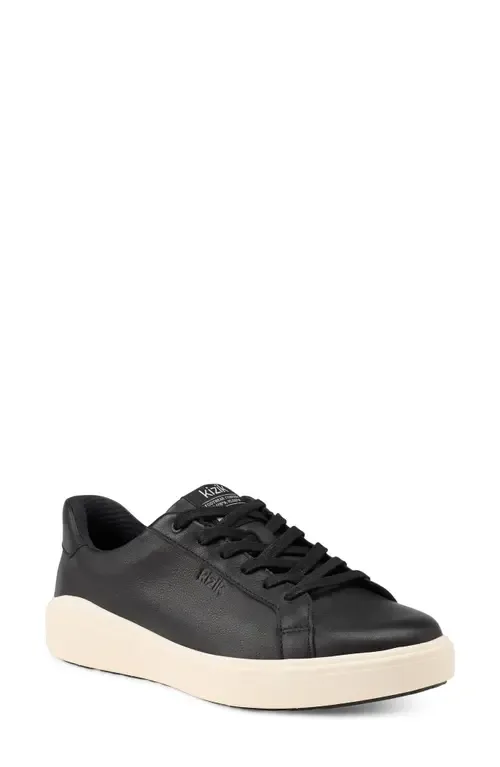 Vegas 2 Hands-Free Sneaker