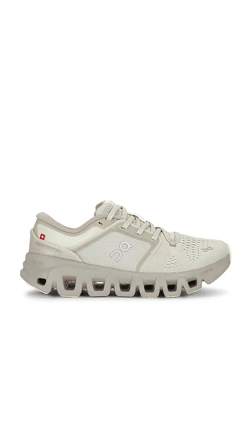 Cloud x 5 Sneaker by On