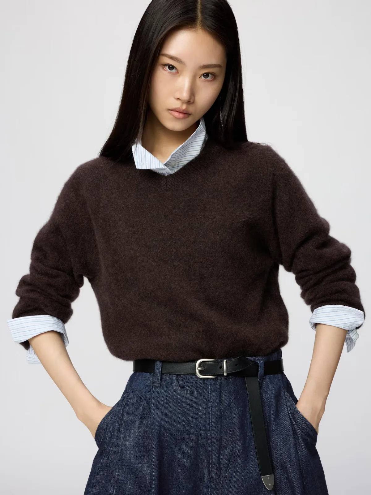 Fluffy Cashmere Relaxed V-Neck Sweater by Uniqlo