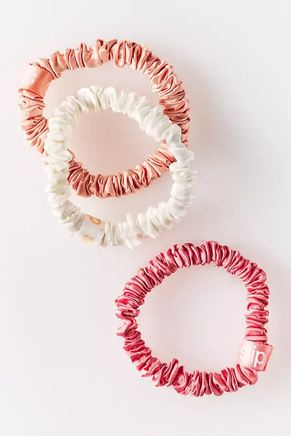 Skinny Scrunchie Noelle Cracker, Set of 3 by Slip