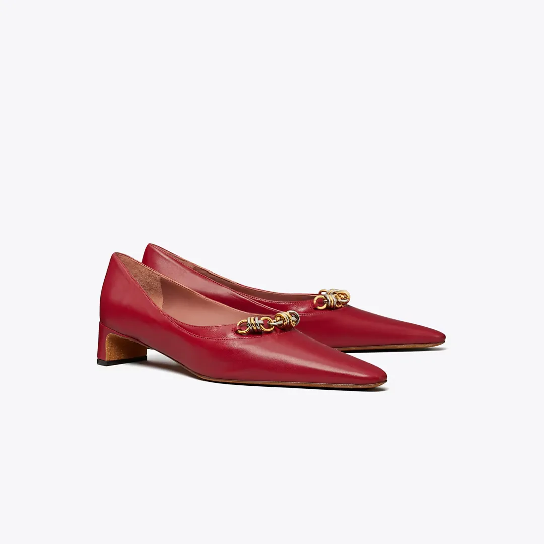 Runway Chain Pump