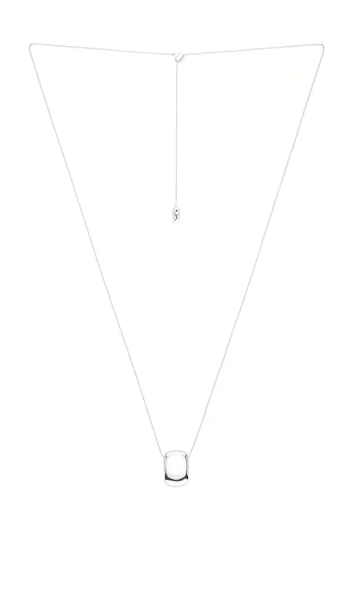 Leon Pendant Necklace