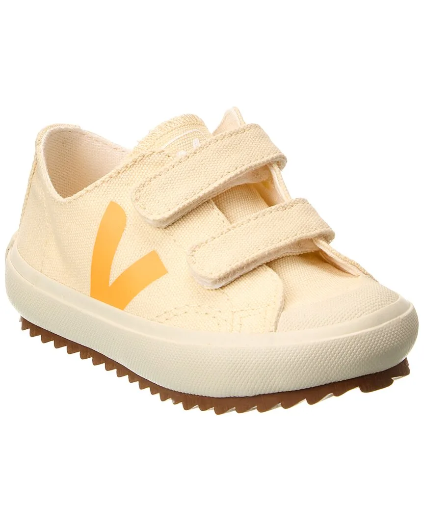 Sneaker by VEJA