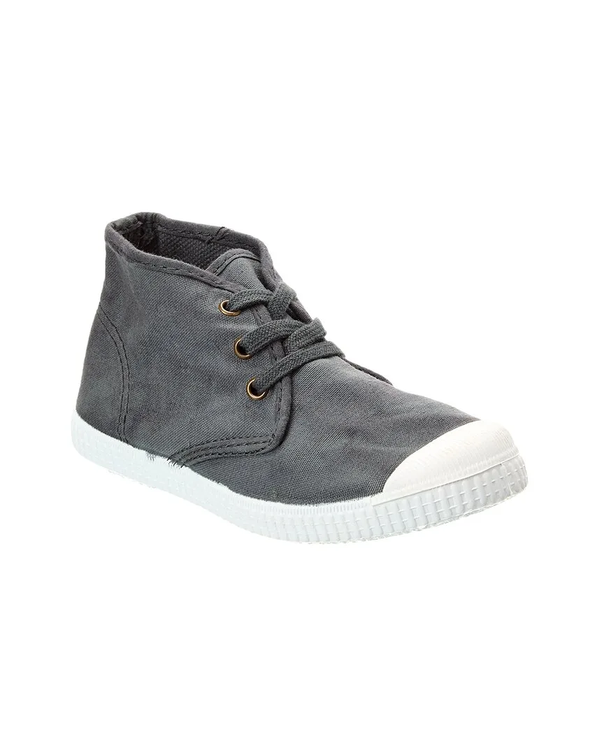 Canvas Sneaker by Cienta
