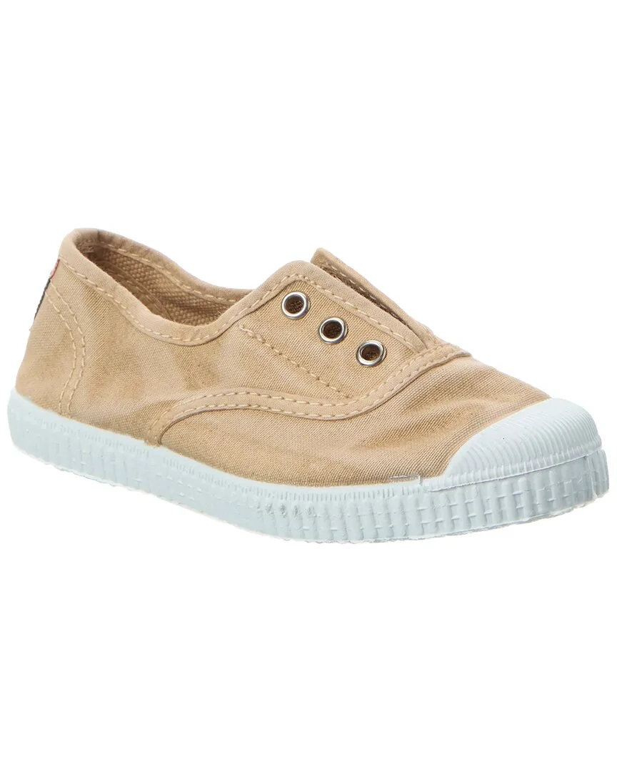 Canvas Sneaker by Cienta