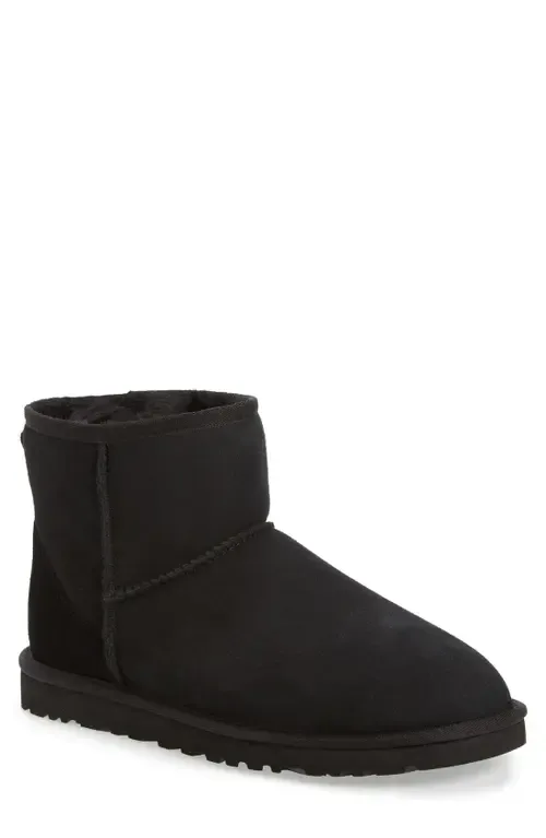 Classic Mini Boot by UGG(r)