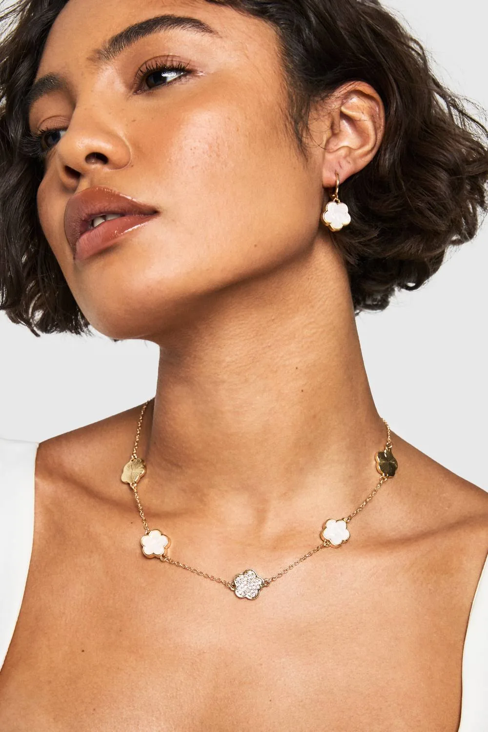 Enamel Embellished Flower Detail Necklace by boohoo