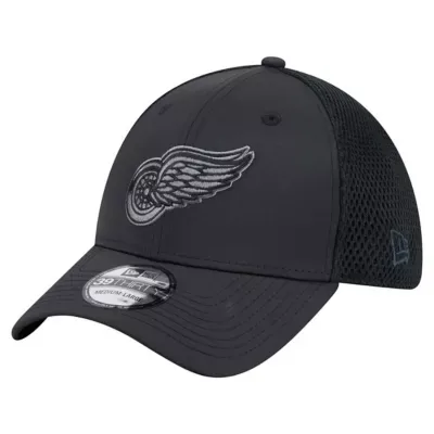NHL Detroit Wings Blackout 39THIRTY Stretch Hat by New Era