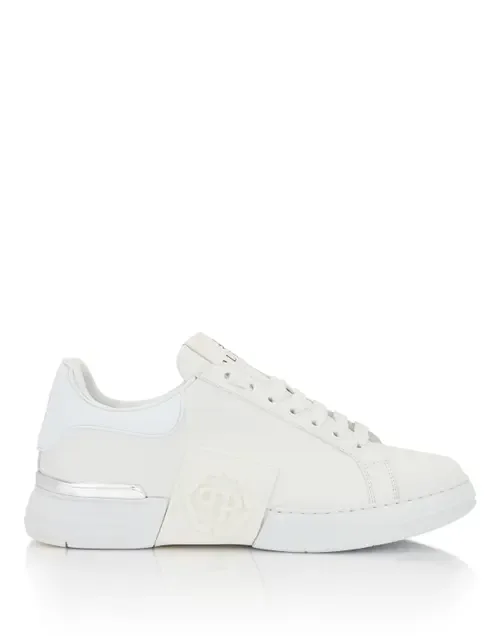 Low-Top Sneakers Phantom Kick$ by PHILIPP PLEIN