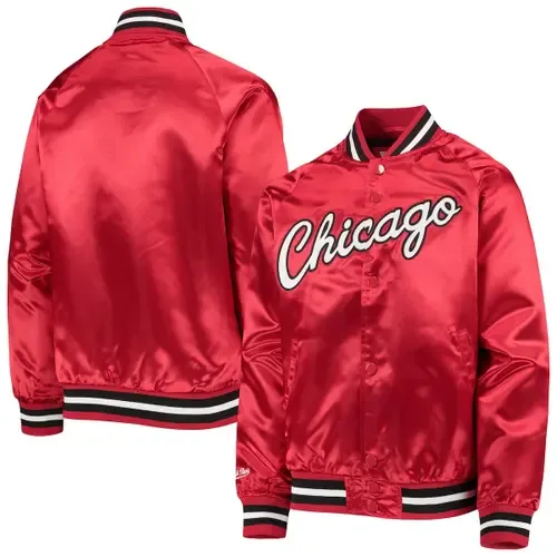 Mitchell & Ness Chicago Bulls Hardwood Classics Satin Raglan Full-Snap Jacket by Mitchell & Ness