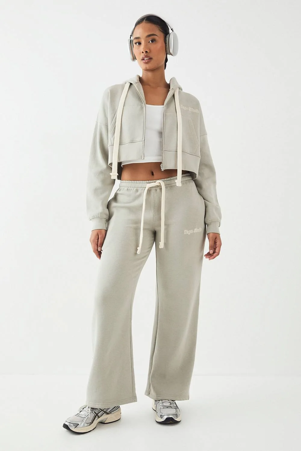 Contrast Drawcord Straight Leg Knitted Jogger Pants by DSGN Studio