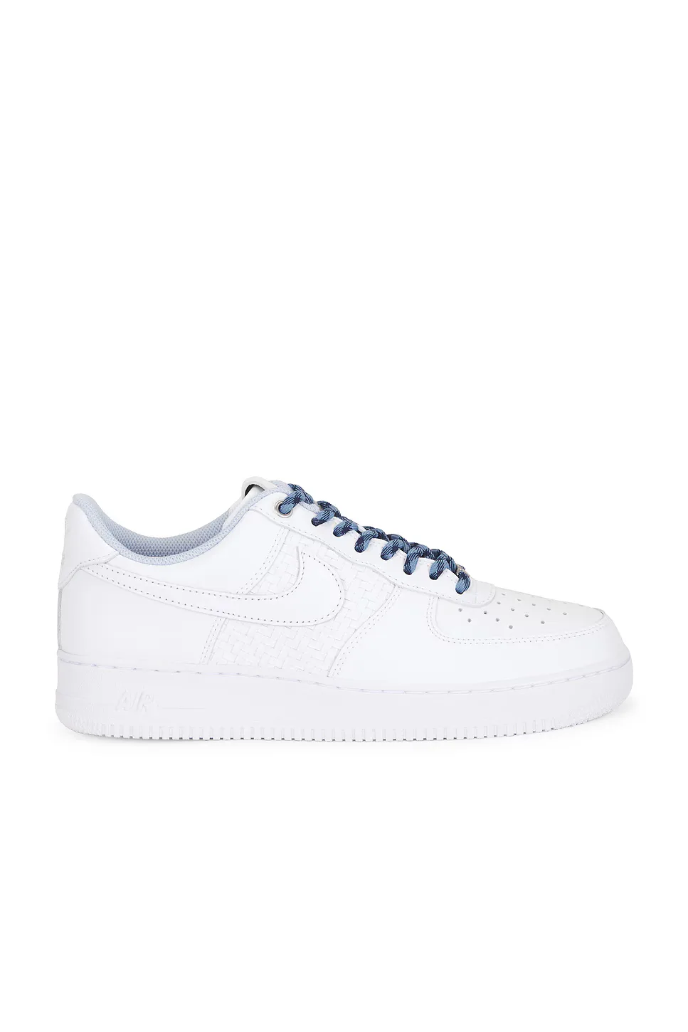 Air Force 1 07 Lv8 Ess Plus Sneaker by Nike