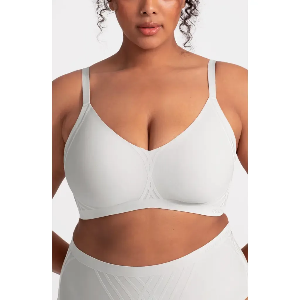 Silhouette Wireless Bra by Honeylove