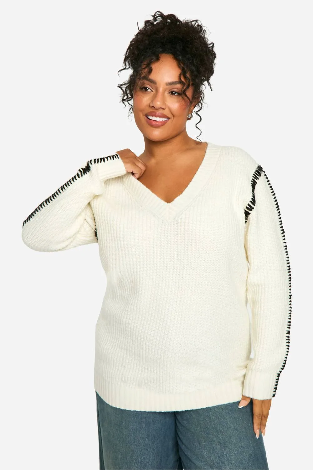 Premium Contrast Trim V Neck Longline Jumper by boohoo