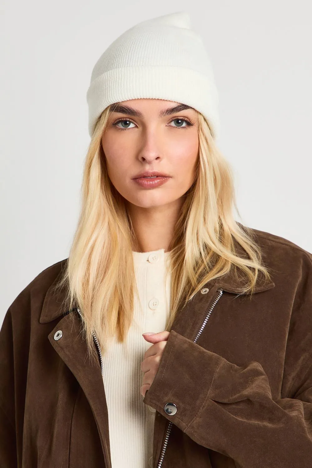 Basic Knitted Beanie by boohoo