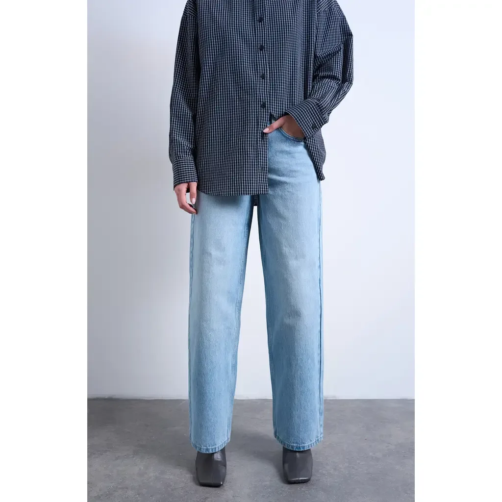 Cinch Low Rise Relaxed Jeans by Topshop