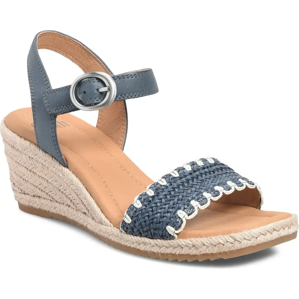 Inez Wedge Sandal by Söfft