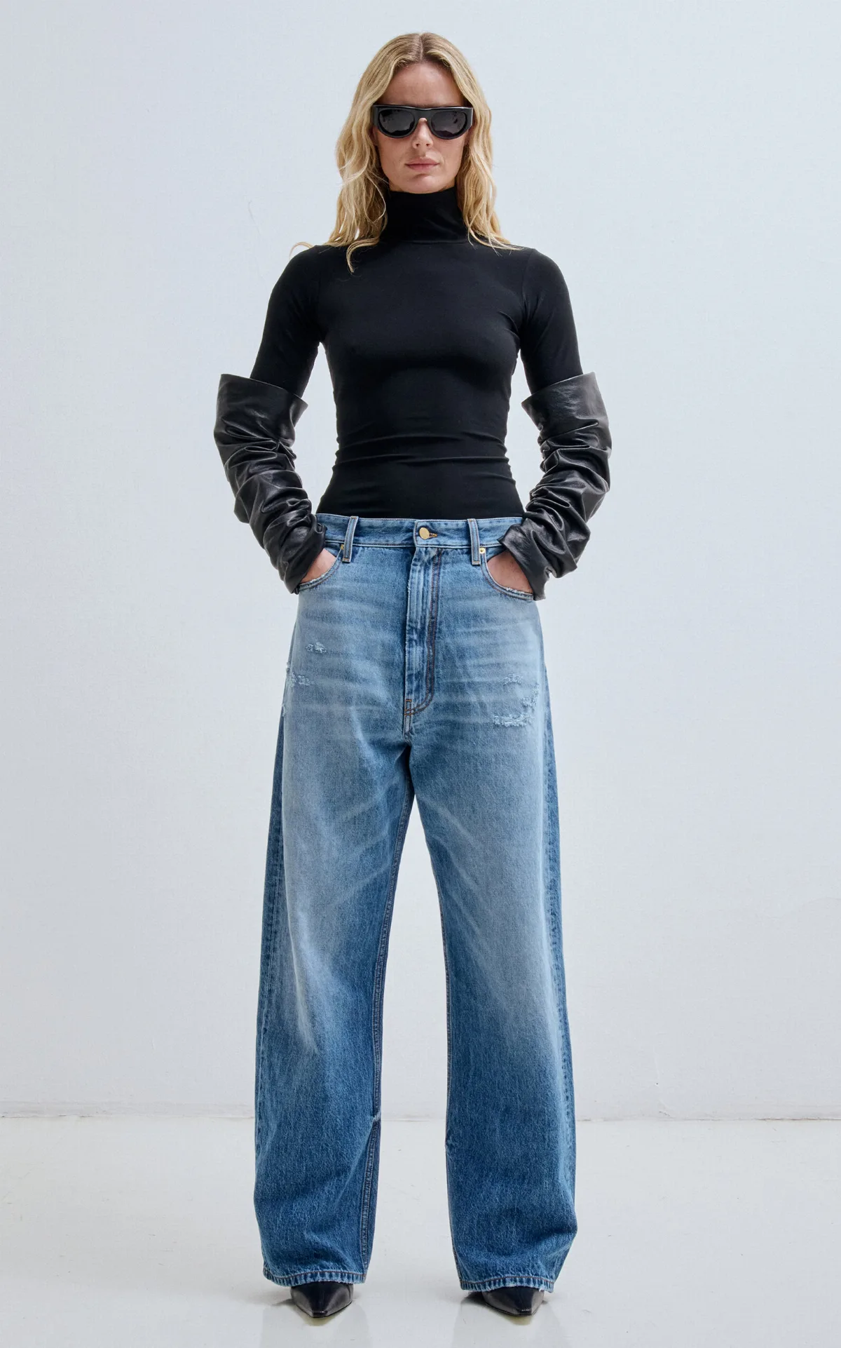 Jules Mid-Rise Wide-Leg Jeans by Darkpark