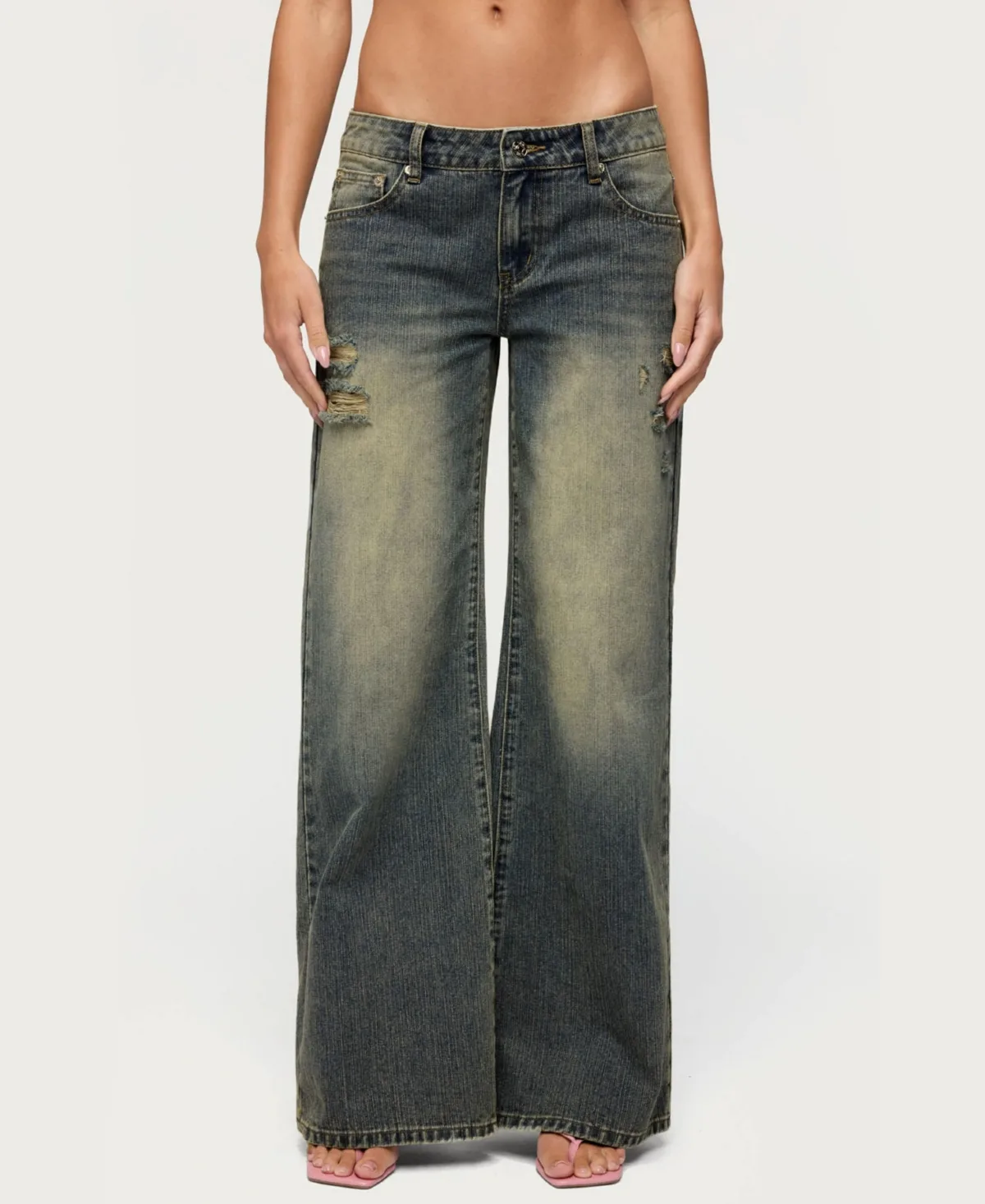 Noor Low-Rise Baggy Distressed Jeans by Edikted