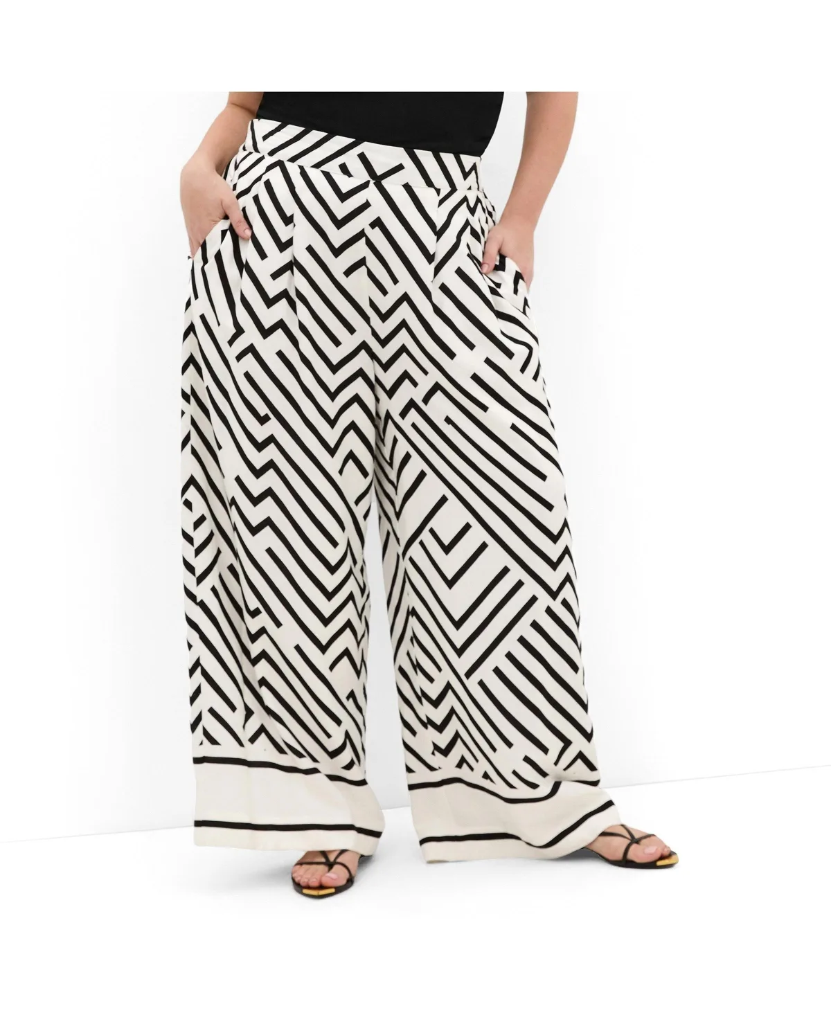 Border Print Wide Leg Pant by City Chic