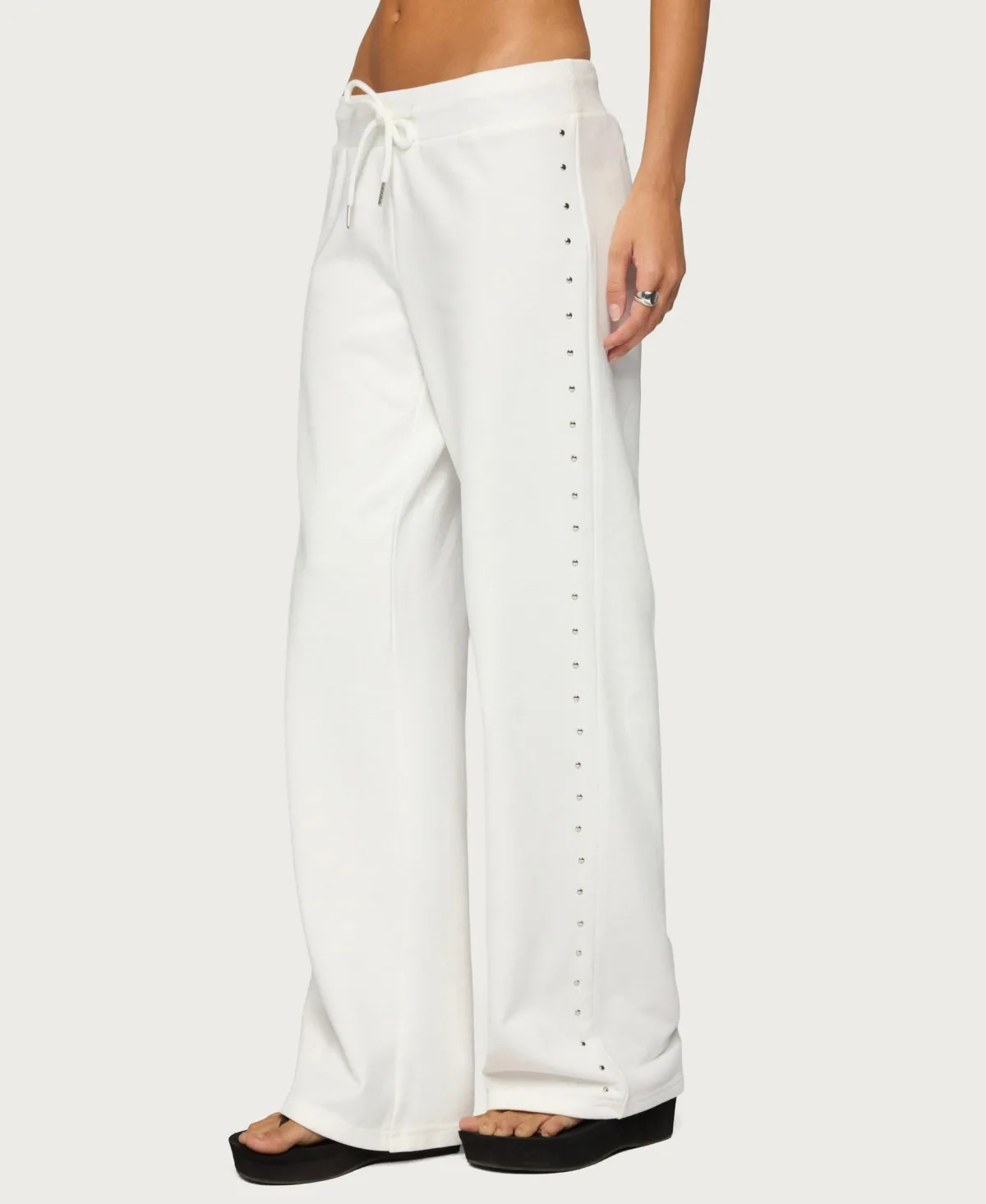 Enid Studded Sweatpants by Edikted