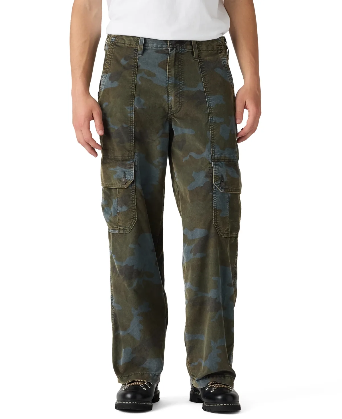 T2 Baggy-Fit Cargo Pants by Levi's