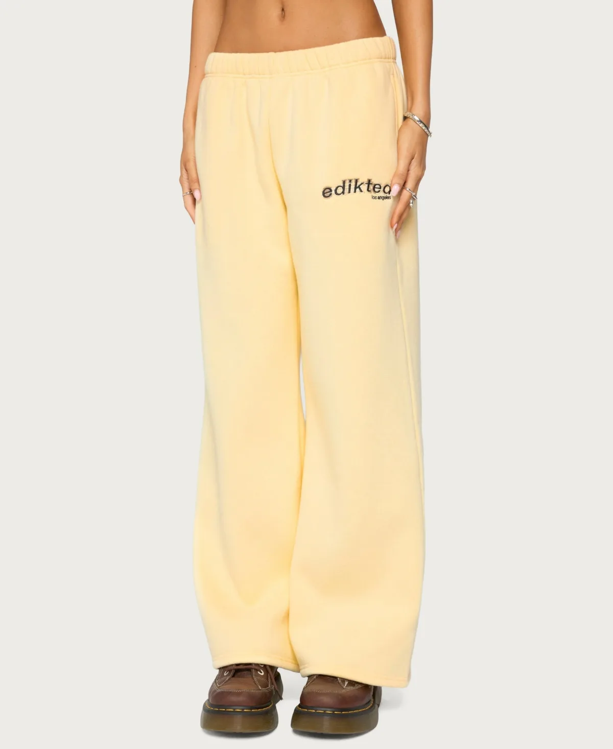 West Coast Sweatpants by Edikted
