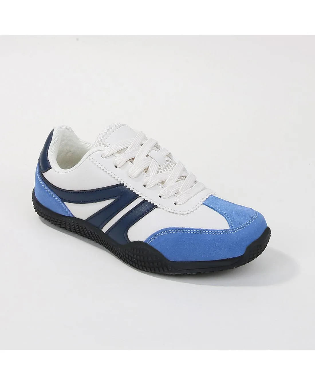 Larson Retro Lace-Up Sneakers