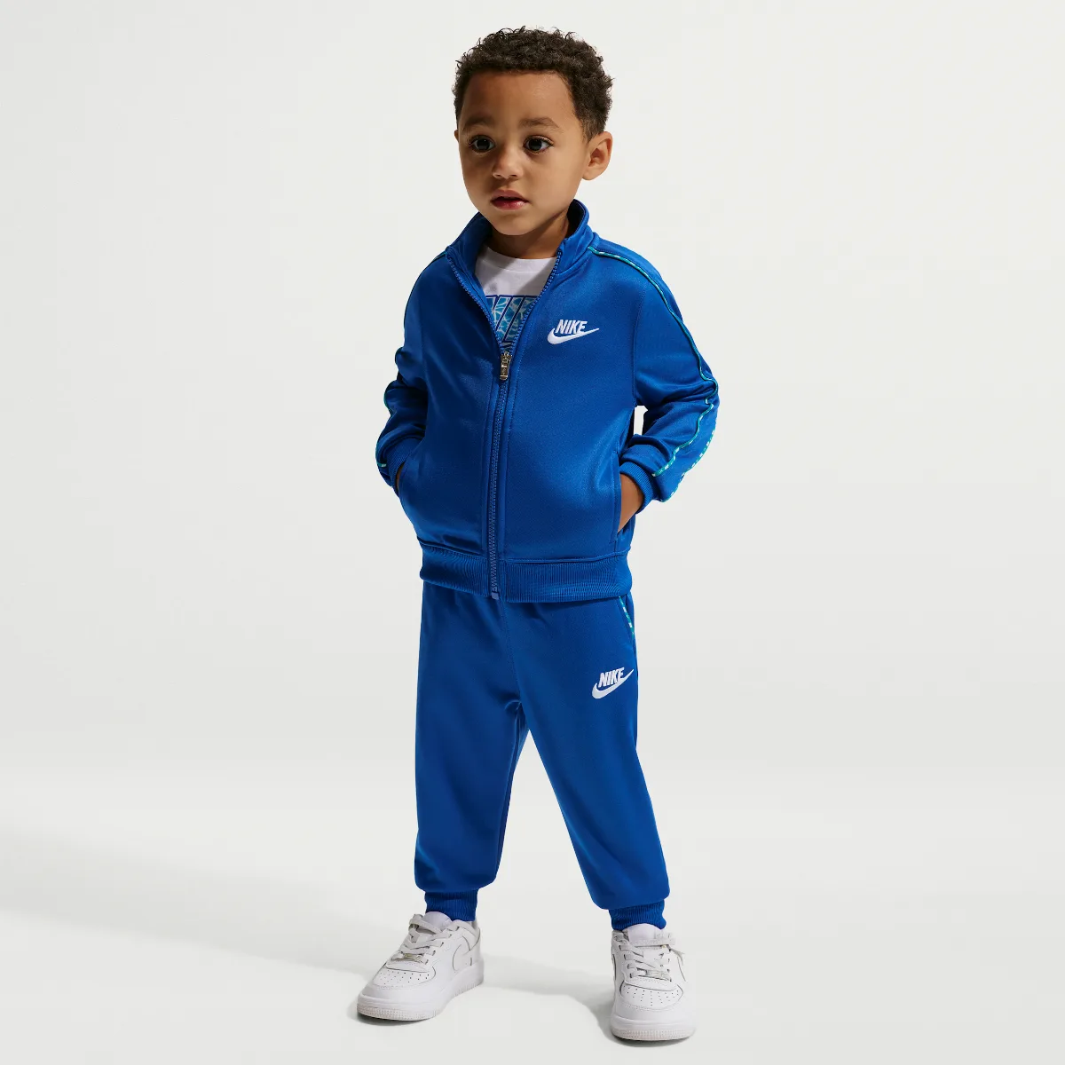 Dri-FIT Lifestyle 2-Piece Full-Zip Propus Piping Set by Nike