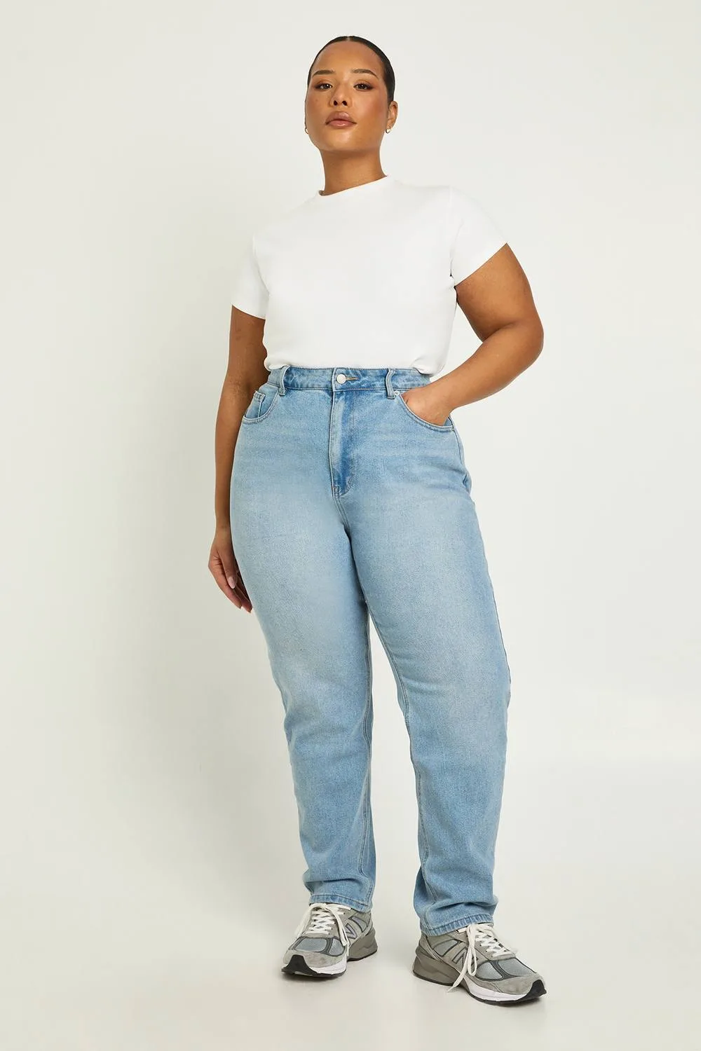 The Plus High Waist Mom Jean by boohoo