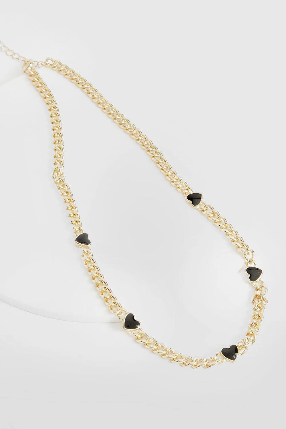 Black Heart Chain Necklace by boohoo