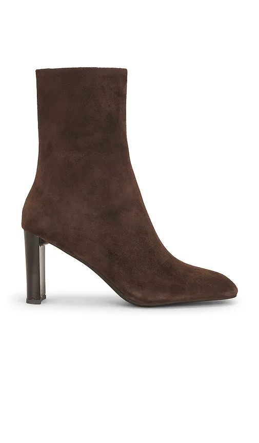 Essential Boot