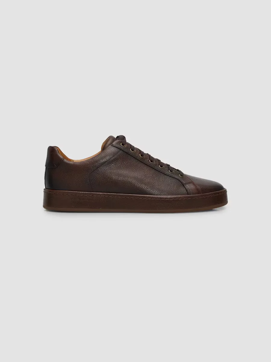 Barnes Court Leather Low-Top Sneakers
