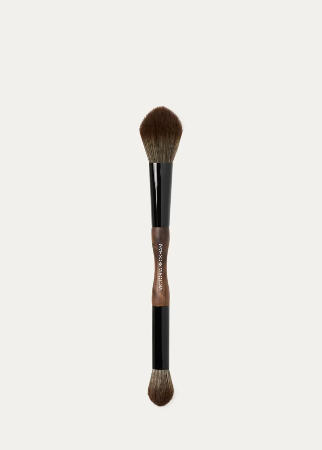 Brush 13, Sculpt and Blend by Victoria Beckham