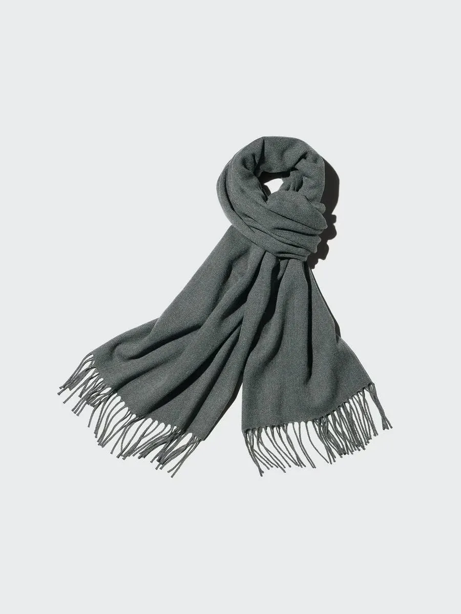 Heattech Scarf by Uniqlo