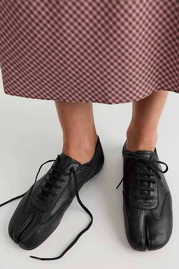 Sammie Sneakers by Bronx