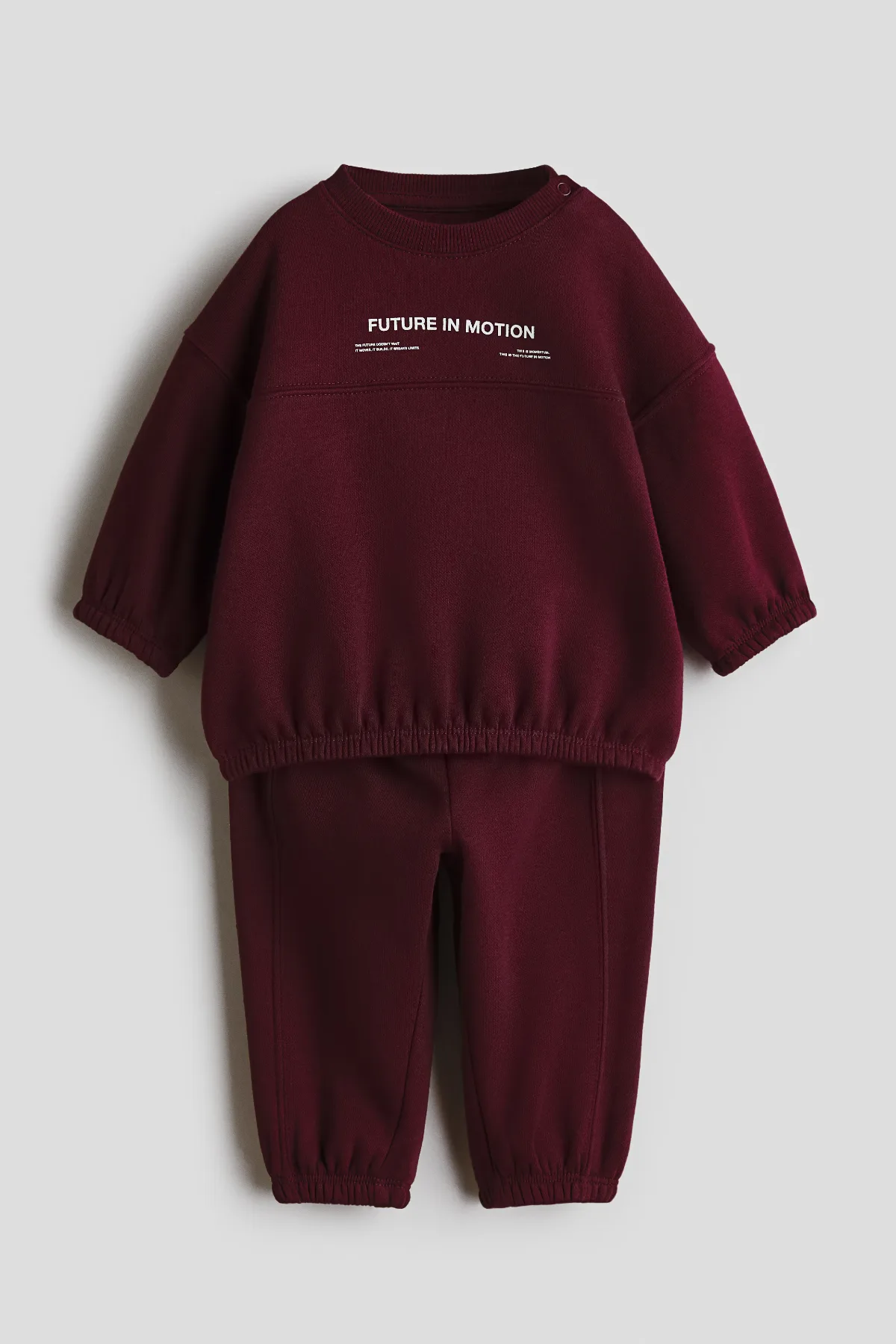2-Piece Sweatshirt and Joggers Set by H&M