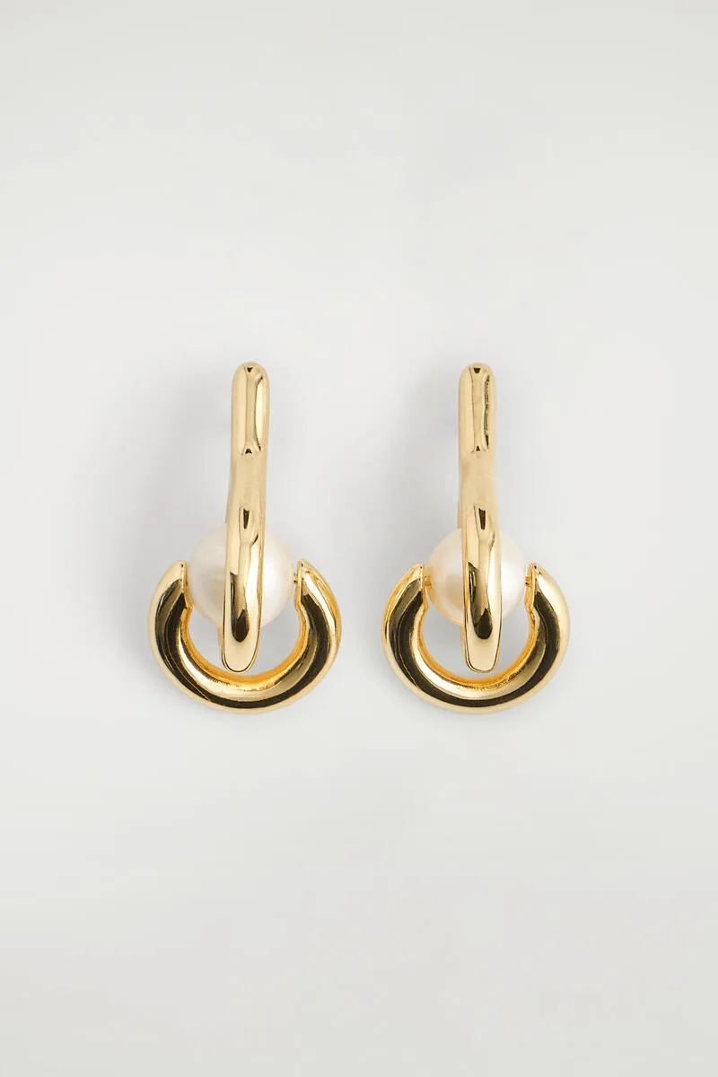 Sculptural Pearl Earrings by COS