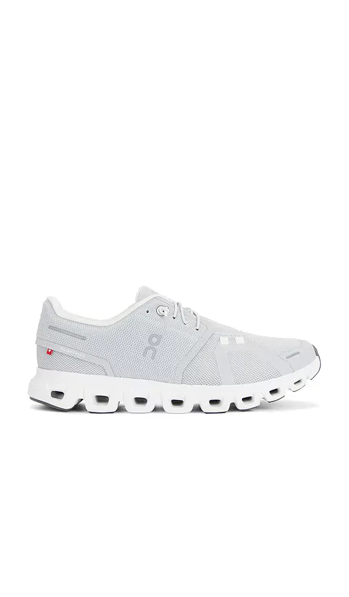 Cloud 6 Sneaker