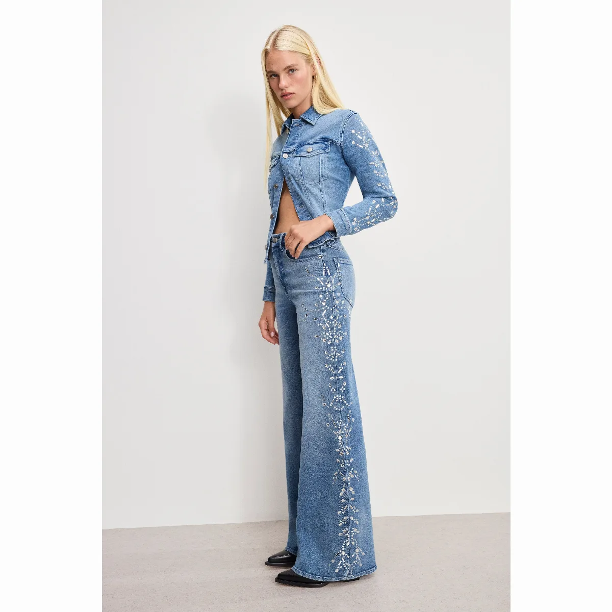 Dolly Joleans Crystal Wide Jeans by Khloé Kardashian by GOOD AMERICAN