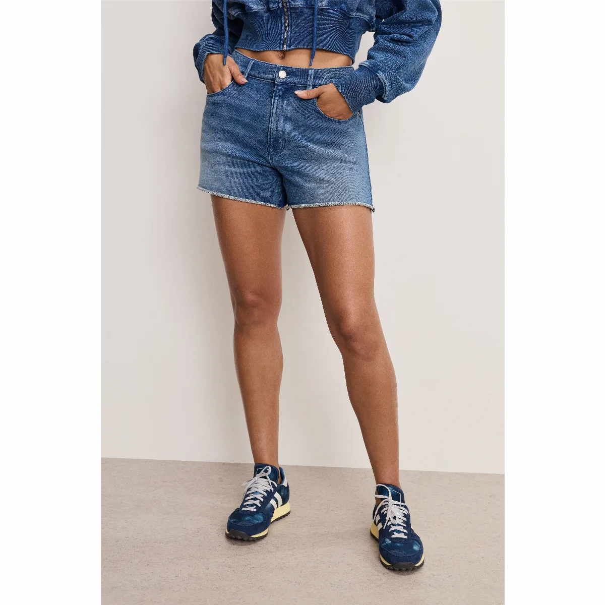 Jeanius Good 90s Short - by Khloé Kardashian by GOOD AMERICAN