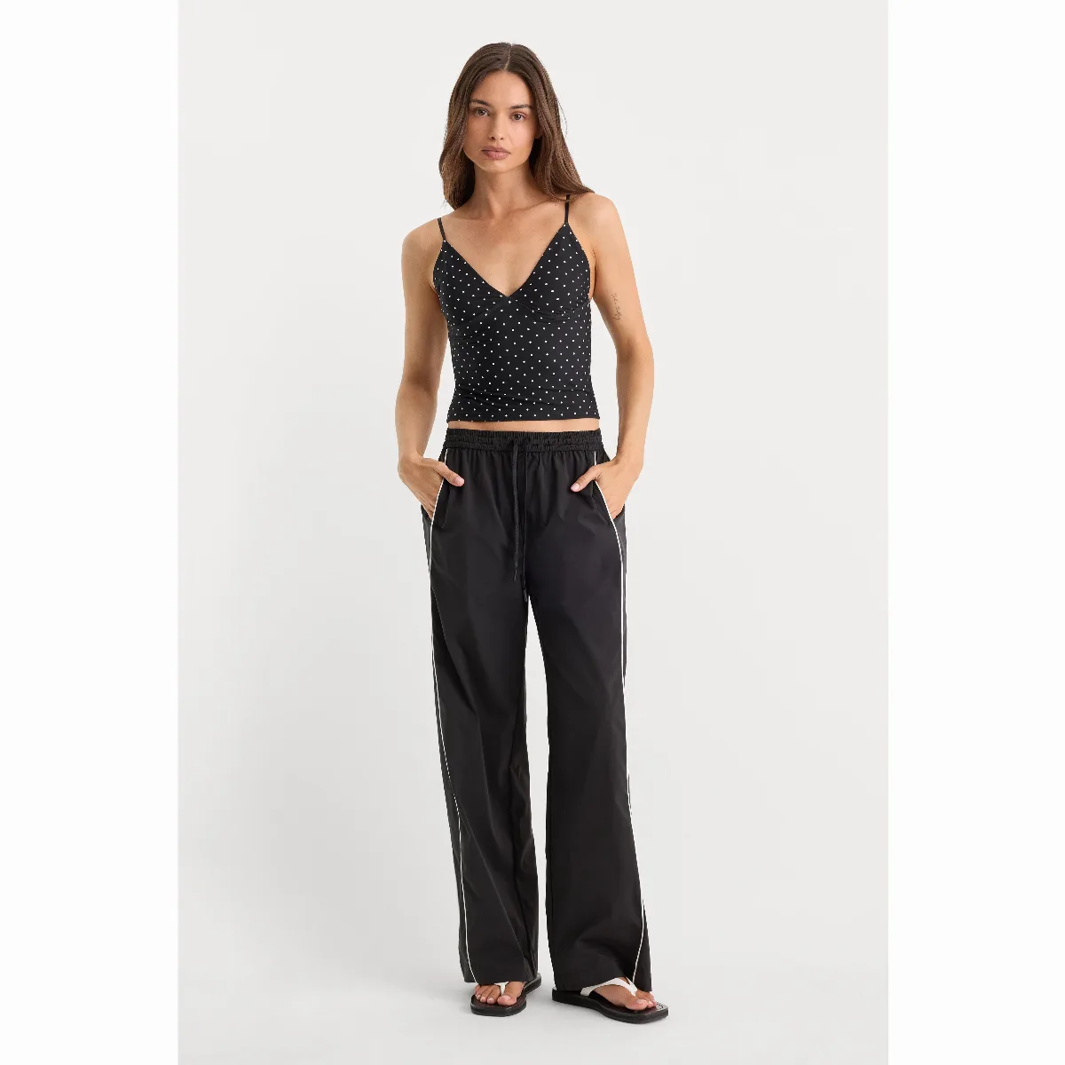 The Sport Pant by Khloé Kardashian by GOOD AMERICAN
