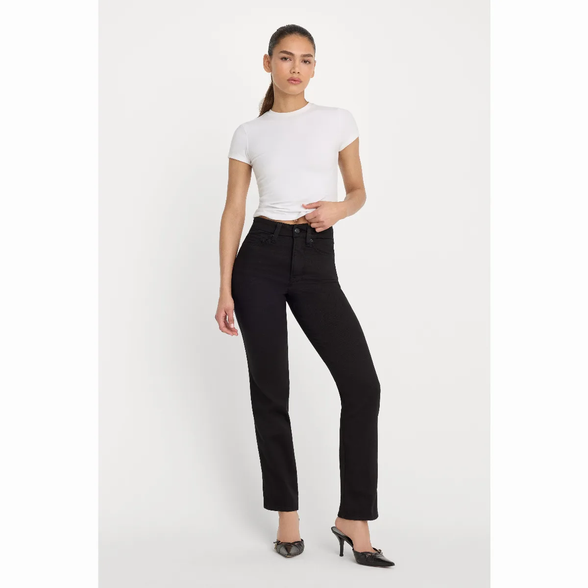 Never Fade Good Curve Straight Jeans by Khloé Kardashian by GOOD AMERICAN
