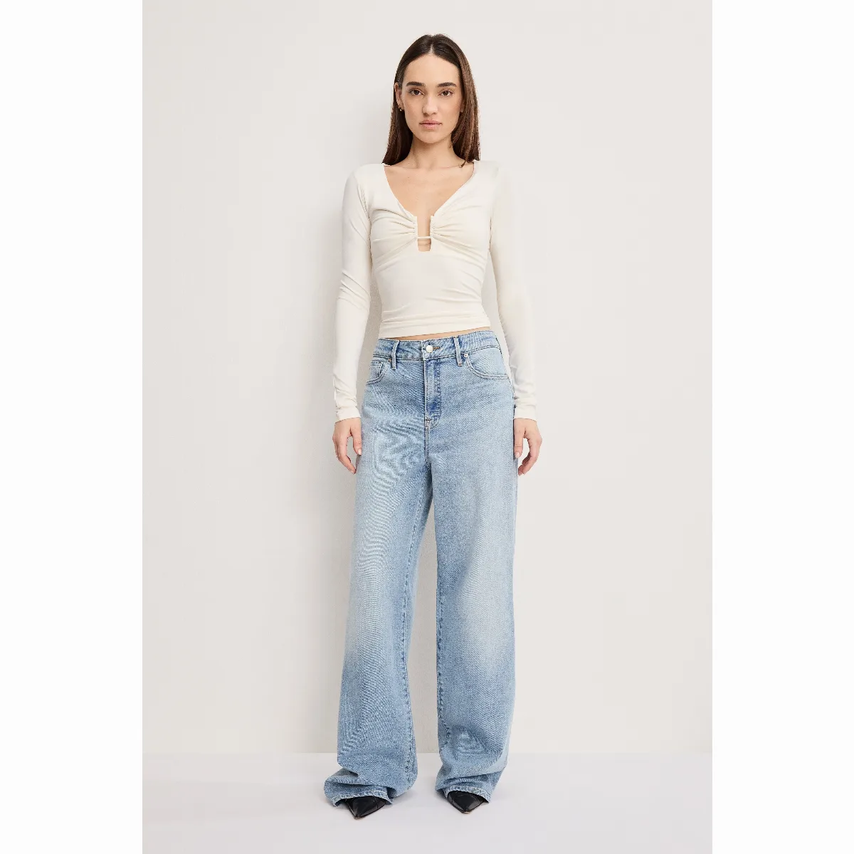 Good Ease Jeans by Khloé Kardashian by GOOD AMERICAN