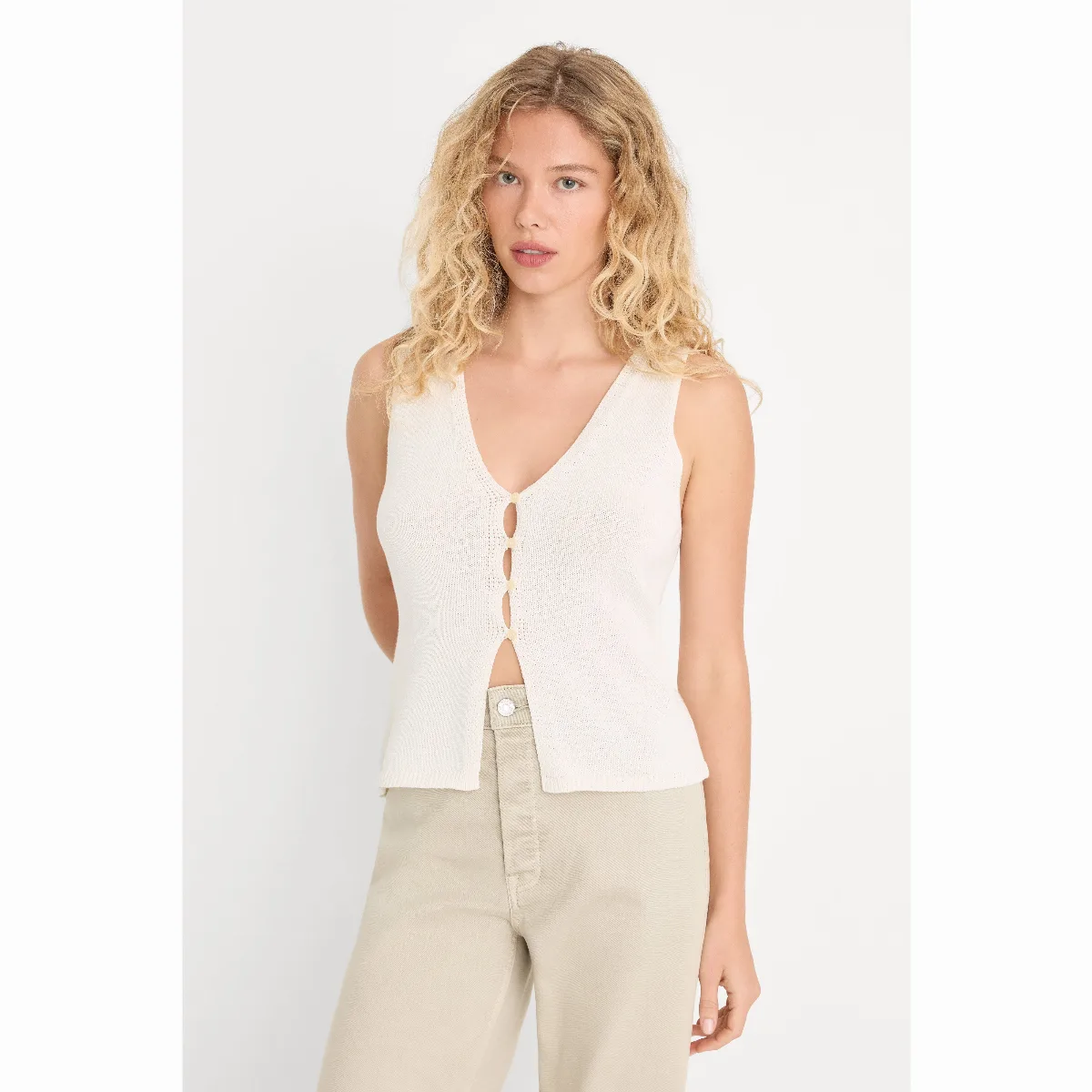 The Knit Vest by Khloé Kardashian by GOOD AMERICAN