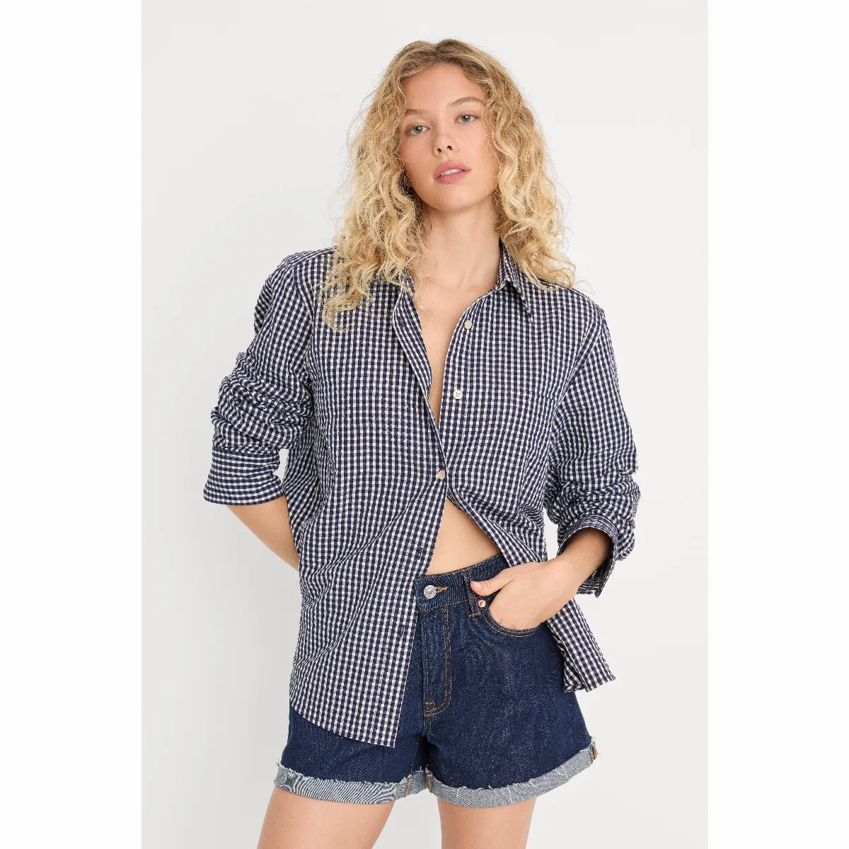 The Seersucker Shirt by Khloé Kardashian by GOOD AMERICAN