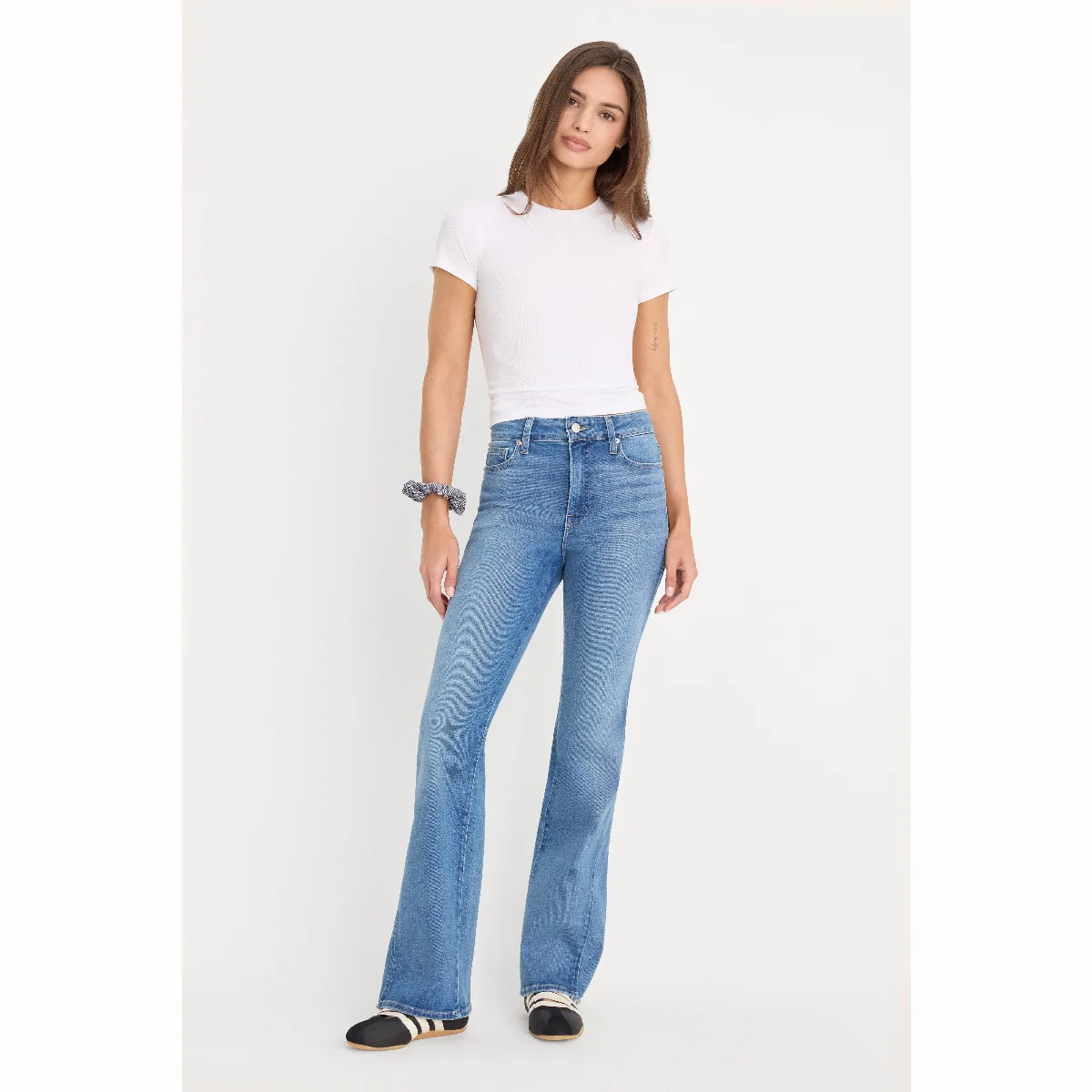 Soft Tech Good Classic Bootcut Jeans by Khloé Kardashian by GOOD AMERICAN