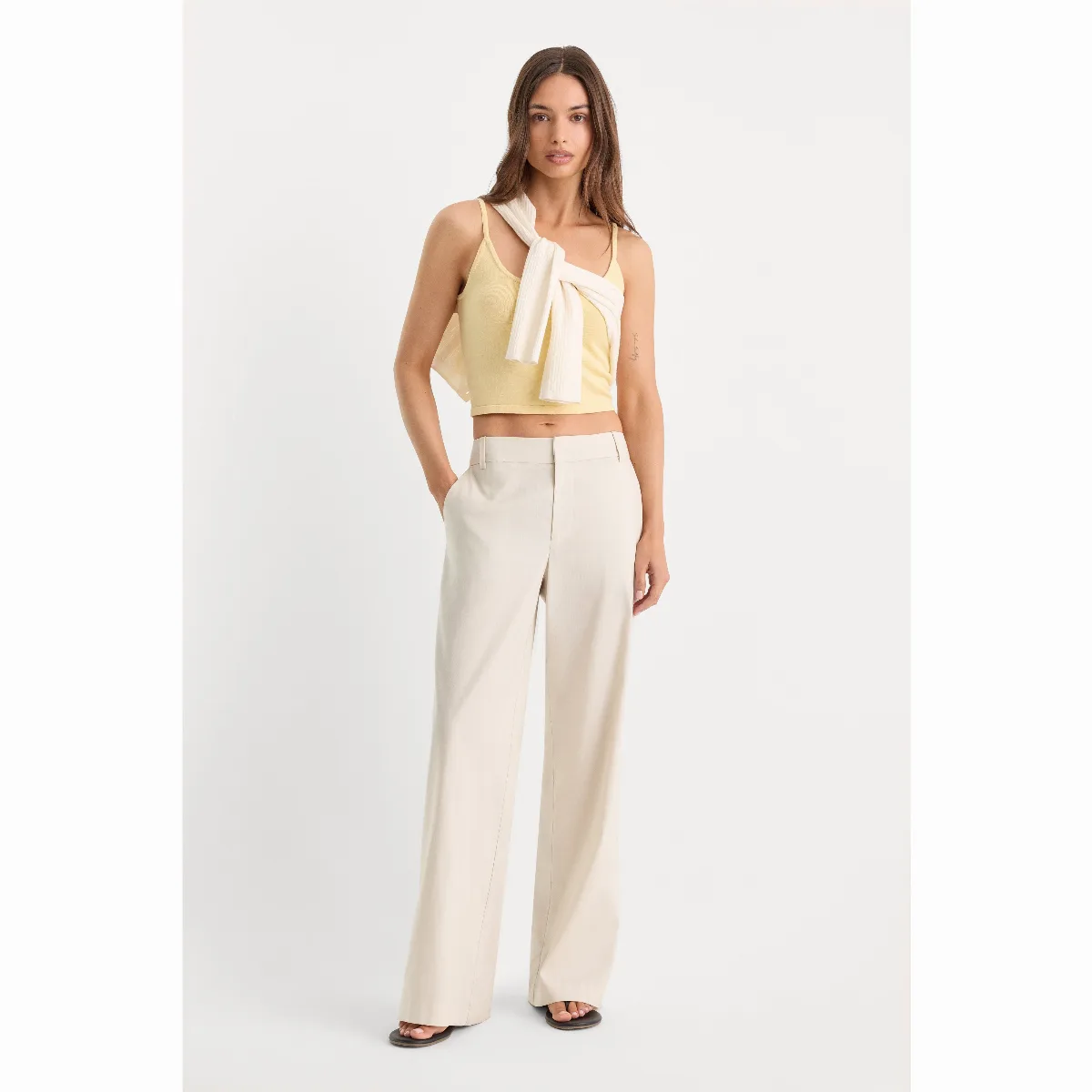 The Wide Leg Linen Trouser by Khloé Kardashian