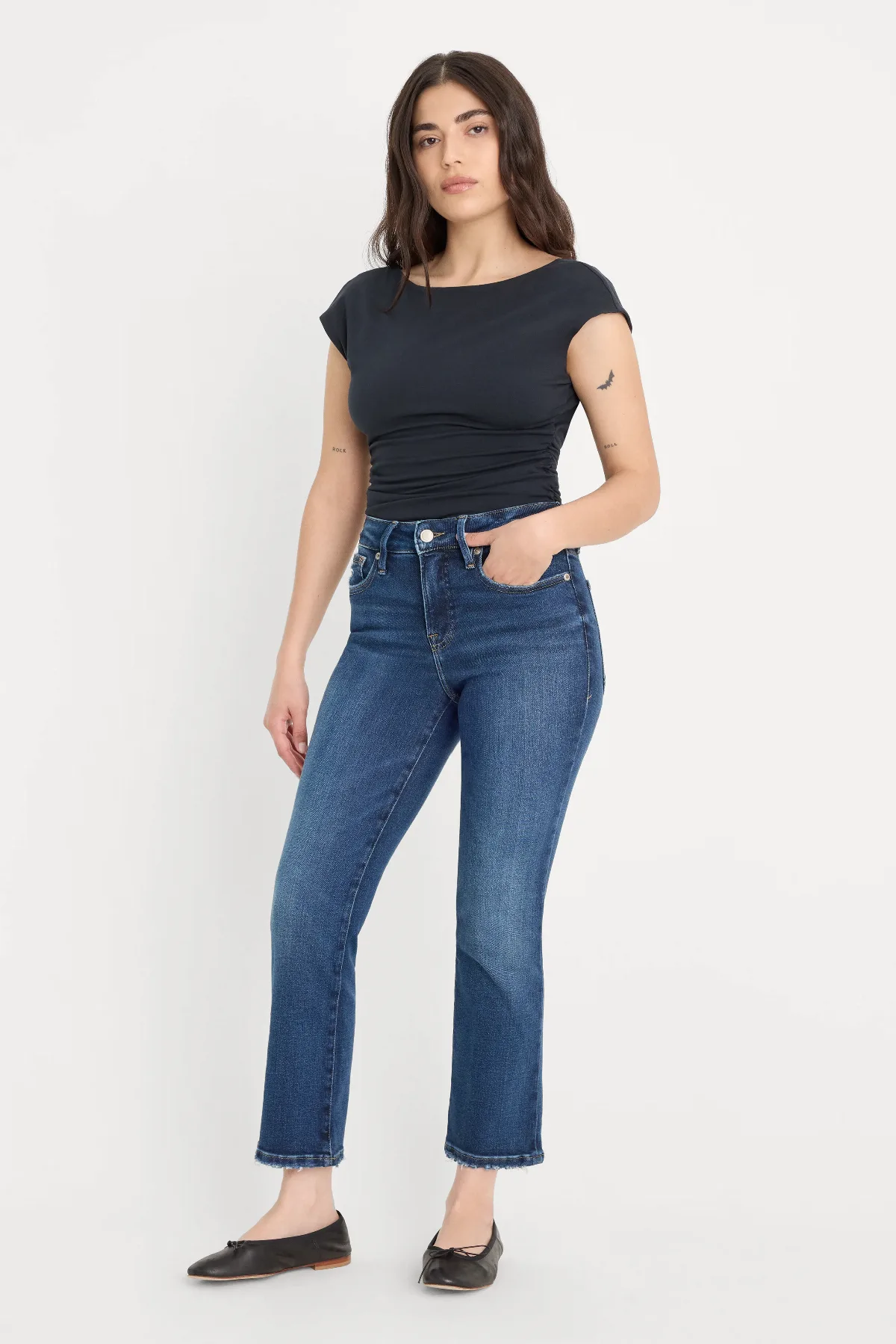 Good Straight Jeans by Khloé Kardashian by GOOD AMERICAN